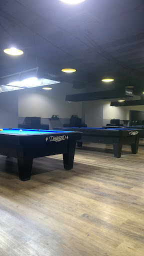 Mega ball billiards